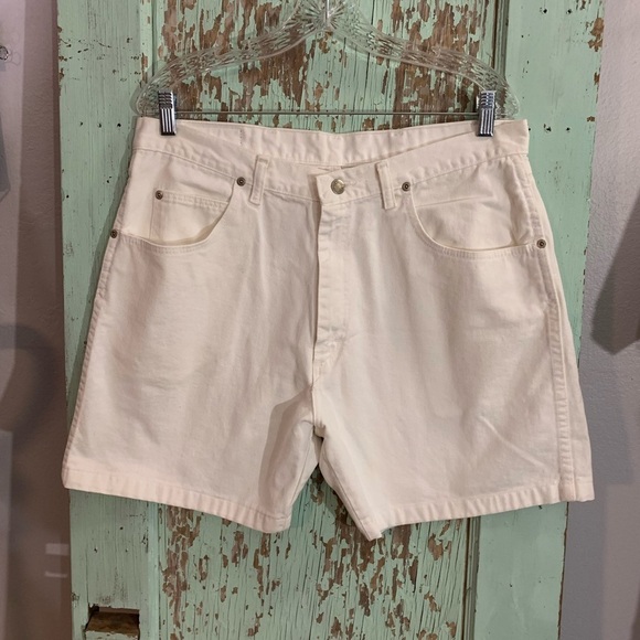 Women’s Wrangler white shorts - Picture 1 of 5